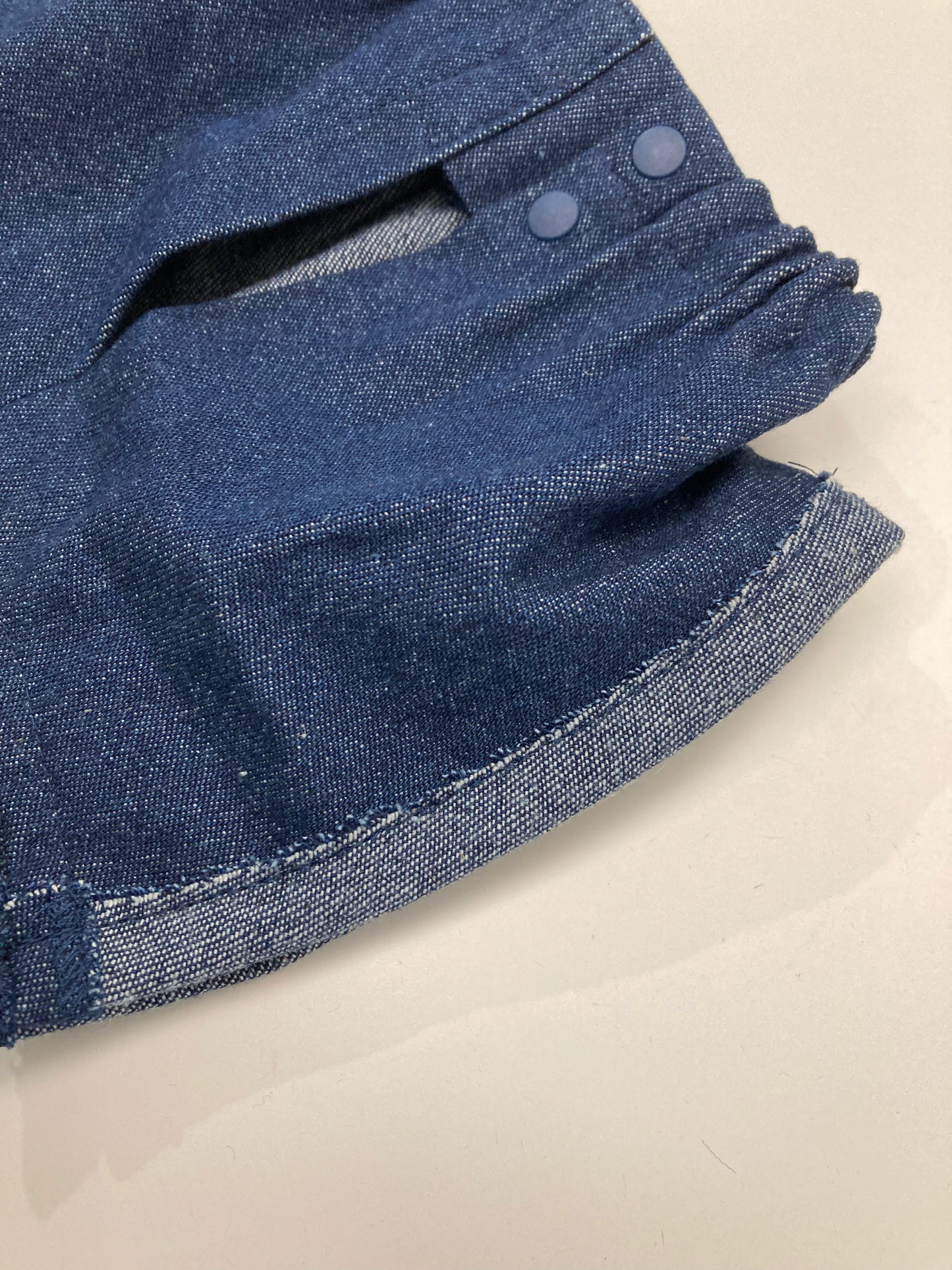 8オンスデニムのイケてるシャツ&スリット入り短パン(上下)